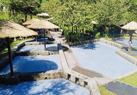 山泉泡腳池體驗